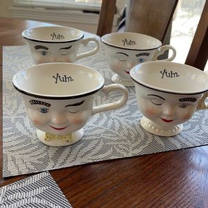 Set of 4 vintage Baileys Red Robin china tea cups
